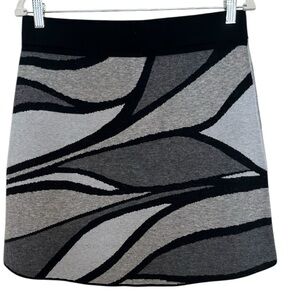 Title Nine Merino wool blend geometric black and gray sweater skirt size medium